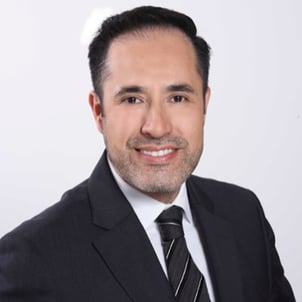 Arturo_Hernandez,_Foto_(Baja_Resol)-1