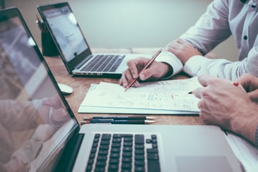 Aprovecha la IA para crear briefs de contenido en minutos