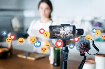 Lo que debe saber sobre el contenido en medios sociales en vivo