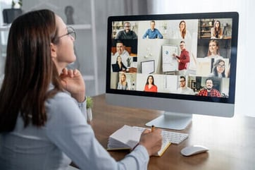 Consejos Para el Uso de Videos Para Liderar a Su Equipo de Ventas